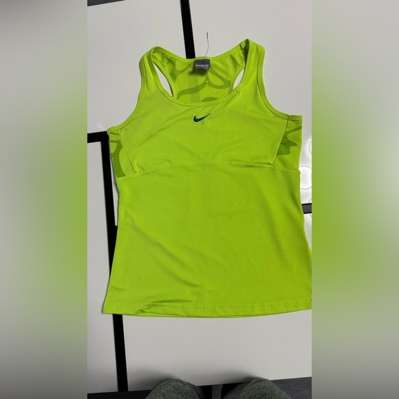 Nike Bright Lime Athletic Top - Picture 2 of 5